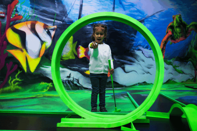 Zurich: Black Light Galaxy Minigolf - Frequently Asked Questions
