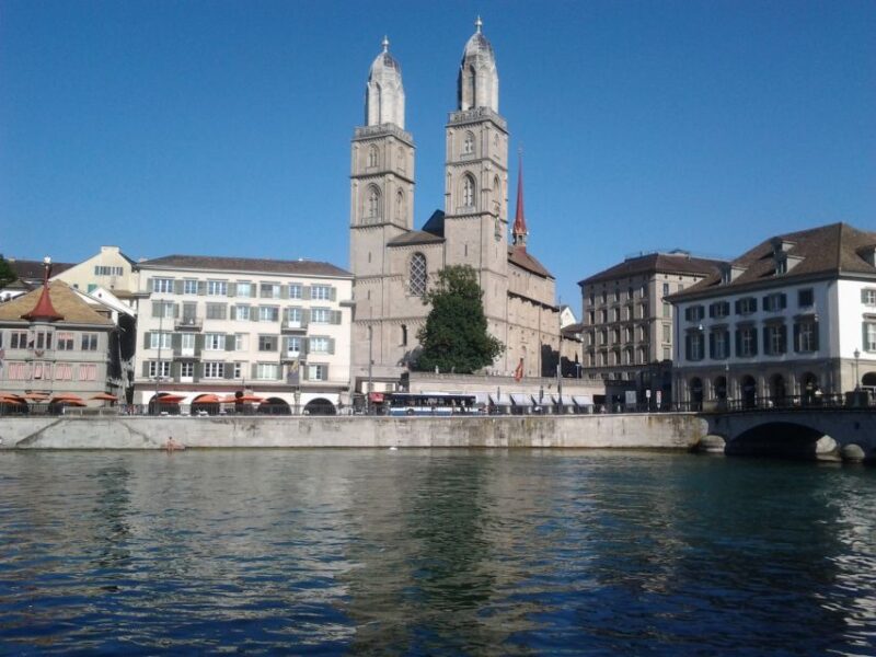 Zurich Charms: Private City Center Walk and Lake Cruise - Charming Cobblestone Streets