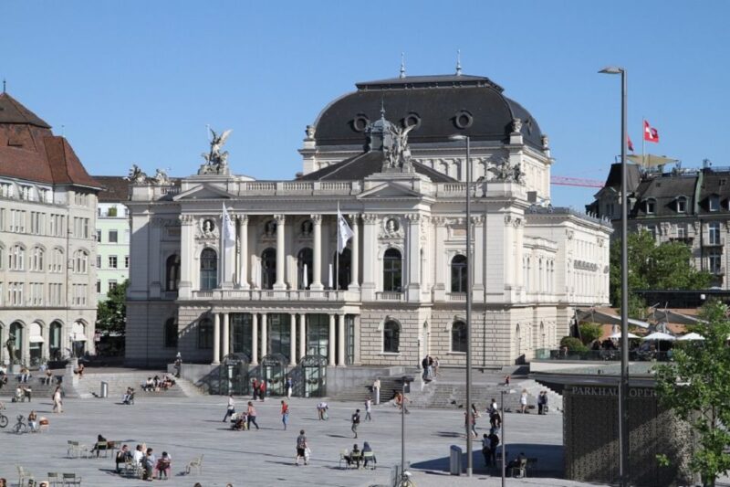 Zurich: City Sightseeing Tour With Lake Cruise - Key Points