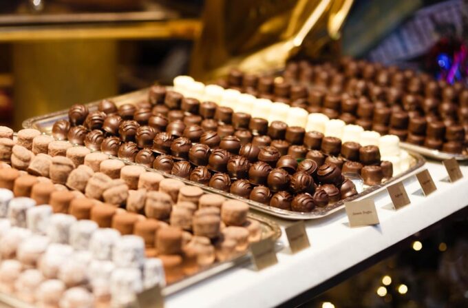 Zurich: City Tour W/ Boat Trip, Lindt Museum, & Cable Car - Boat Ride on Lake Zurich