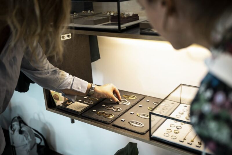 Zurich: City Walking Tour Made in Zurich - Local Store Visits