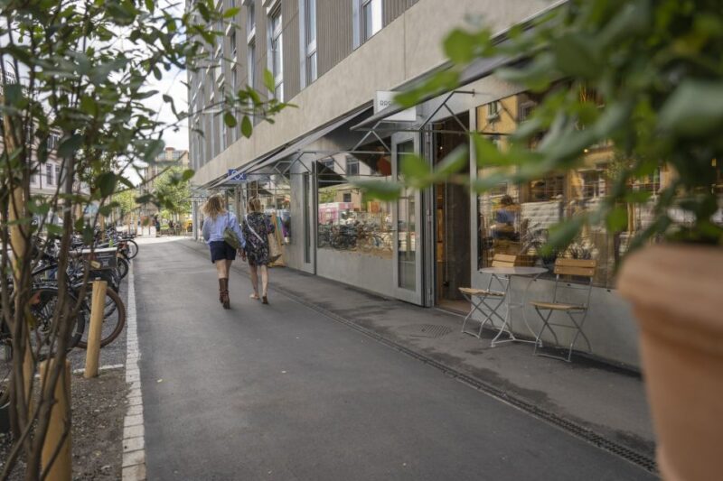 Zurich: City Walking Tour Made in Zurich - Product Tastings