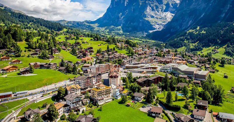 Zurich: Day Trip to Grindelwald & Interlaken by Bus & Train - Itinerary