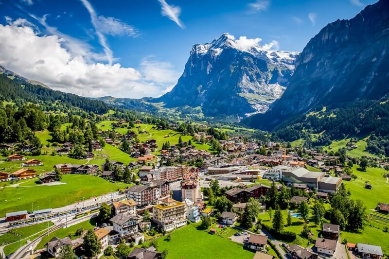 Zurich: Day Trip to Grindelwald & Interlaken by Bus & Train - Highlights
