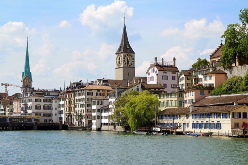Zurich: Express Walk With a Local in 60 Minutes - Guides Knowledgeable Perspective