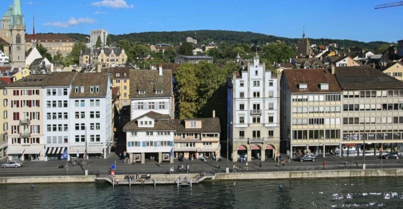 Zurich: Express Walk With a Local in 60 Minutes - Comfort and Preparation