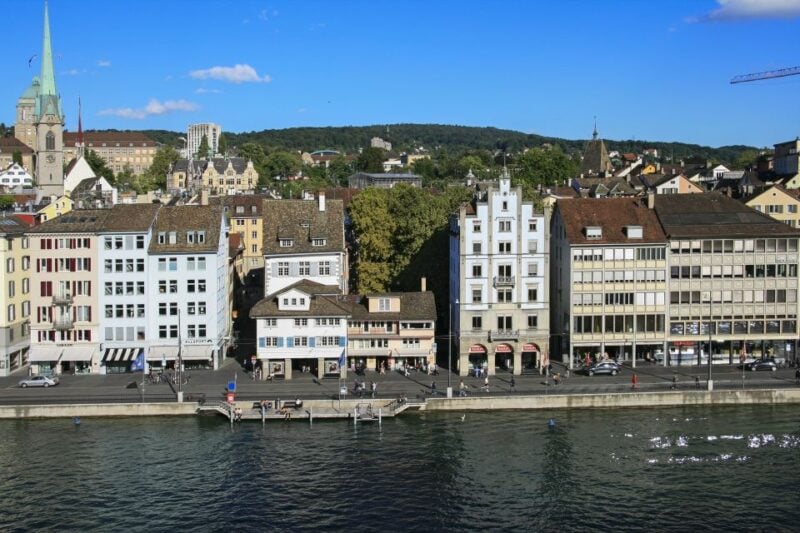 Zurich: Express Walk With a Local in 60 Minutes - Itinerary Flexibility