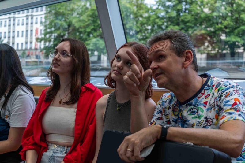 Zürich: Guided Escape Game - Polybahn Ride, Snacks and Drinks - Team Competition
