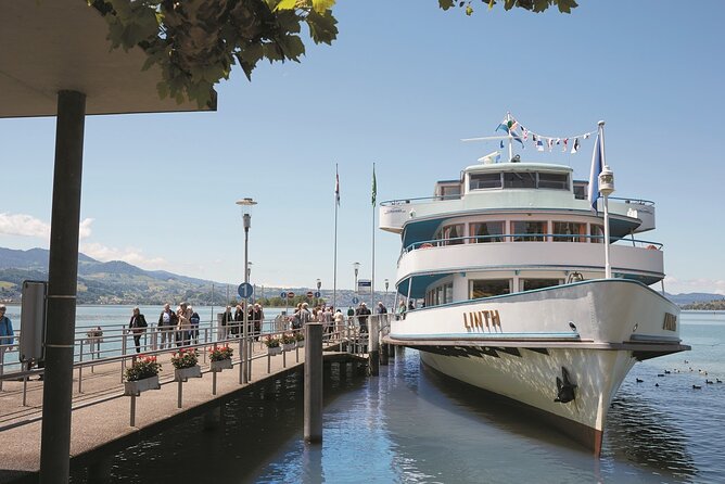 Zurich Highlights City Tour With Lake Cruise - Guided and Self-guided Components