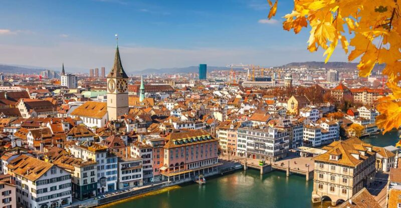 Zurich Highlights Self-Guided Scavenger Hunt and Tour - Getting Started With the Tour