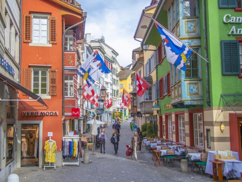 Zurich: Insta-Perfect Walk With a Local - Inclusive and Accessible Itinerary