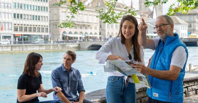 Zurich Old Town Walking Tour: 2-Hours - Exploring Bahnhofstrasse and Lindenhof