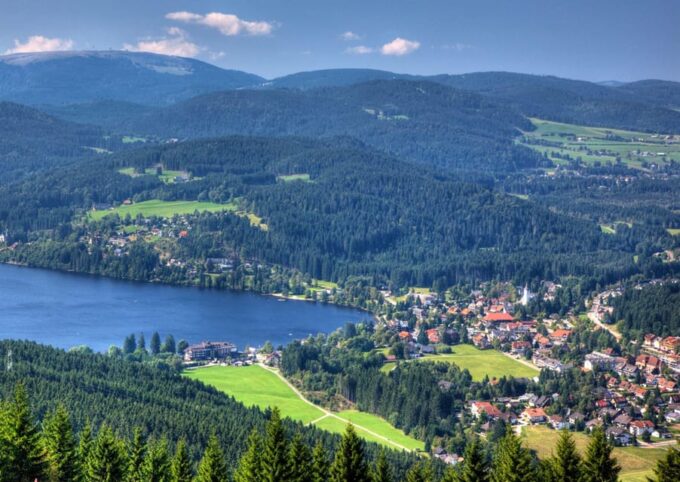 Zurich: Private Car Tour - Rhine Falls, Titisee & Black Forest - Schluchsee Photo Stop