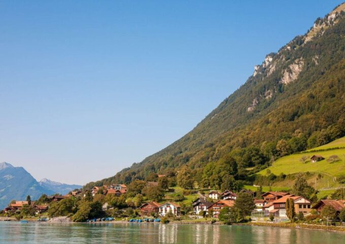 Zurich: Private Car Tour to Swiss Capital, Castles & Lakes - Interlaken and Brienz Towns