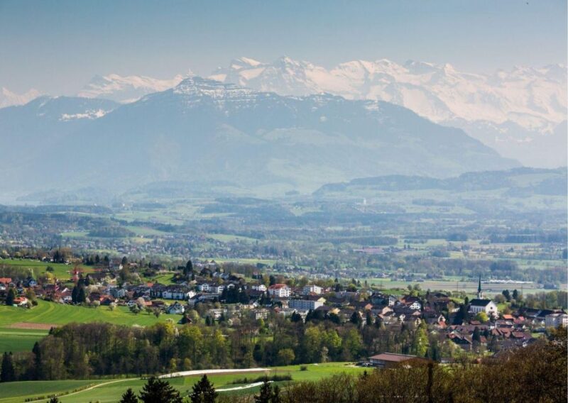 Zurich: Private Daytrip to Lucerne, Engelberg & Mount Titlis - Scenic Gondola Ride to Engelberg Summit