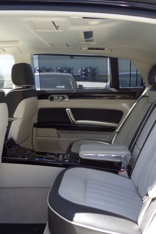 Zurich: Private Transfer To/From Zurich Airport - Flight Tracking and Waiting Times