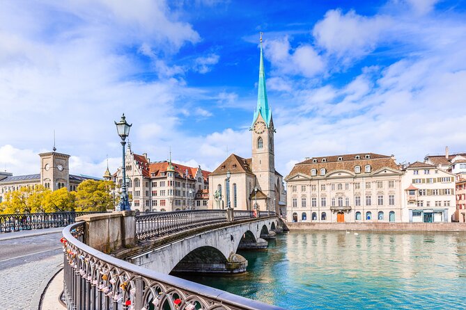 Zurich Scavenger Hunt and Best Landmarks Self-Guided Tour - Navigating the Landesmuseum Zurich