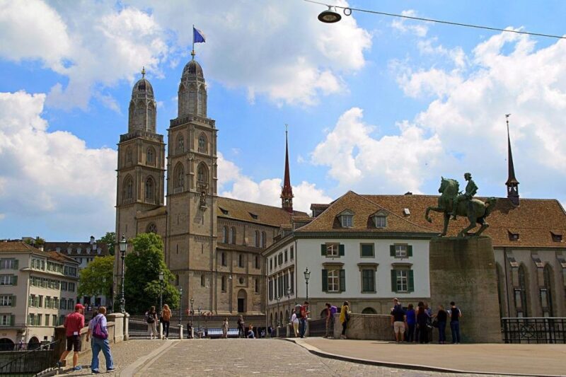 Zurich: Self-Guided Audio Tour - Highlights of the Tour