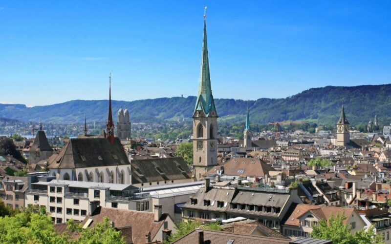 Zurich: Self-Guided Outdoor Escape Game - Iconic Landmark Exploration